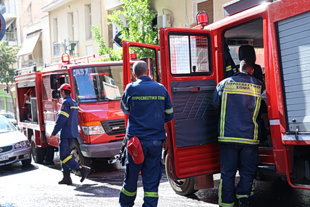Φωτιά σε εγκαταλελειμμένο κτίριο κοντά στο Ολυμπιακό Χωρίο