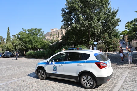 Ακρόπολη: Ποινική δίωξη για απόπειρα ανθρωποκτονίας στον 60χρονο για την επίθεση σε τουρίστες