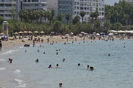 Καύσωνας: Έκτακτο δελτίο της ΕΜΥ – Πορτοκαλί συναγερμός για τρεις περιοχές