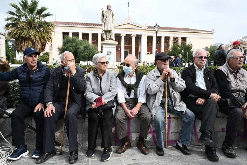 Συντάξεις χηρείας – Βουλή: Τέλος στο ψαλίδι της 3ετίας, οι 4 αλλαγές