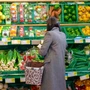 Σούπερ μάρκετ: Οι εξελίξεις στη Μέση Ανατολή απειλούν τις μειώσεις τιμών