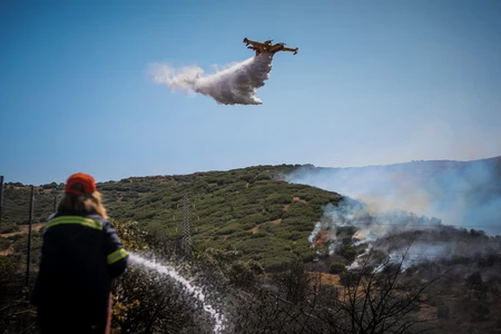 Φωτιά τώρα στη Θεσσαλονίκη: Μεγάλη πυρκαγιά στο Δερβένι – Έστειλε μήνυμα το 112