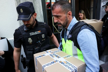 Ισπανία: Βρέθηκαν αδήλωτα κοσμήματα στο γραφείο του Θαπατέρο – Τι υποστήριξε
