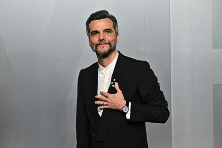 «A trial»: Γιατί ο Βάγκνερ Μόουρα του «Narcos» δικάζεται στην Πειραιώς 260;