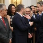 Παρασκήνιο στο Προεδρικό: Τα καρφιά Τασούλα, οι εκλογές τον Μάιο, οι απουσίες-μήνυμα