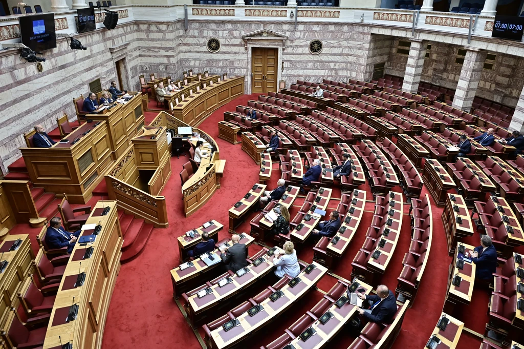 Τα ανοιχτά μέτωπα και οι παραφωνίες