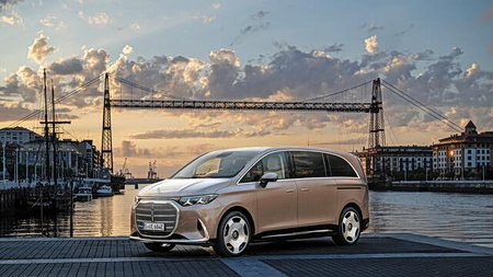 Mercedes VLE: Grand Limousine