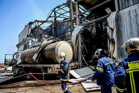 Κορινθία: Πώς έγινε η έκρηξη στο εργοστάσιο στα Εξαμίλια – Ένας νεκρός