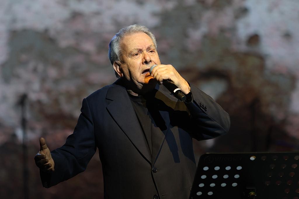 Μανώλης Μητσιάς: Ο γιος του Μάνου Χατζηδάκι του απαγόρευσε να τραγουδήσει τον «Γιάννη τον Φονιά»