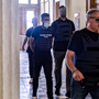 Σύρος: «Νόμιζε πως η γυναίκα μου ήταν μόνη της» – Η απολογία του 41χρονου για το θάνατο της διασώστριας