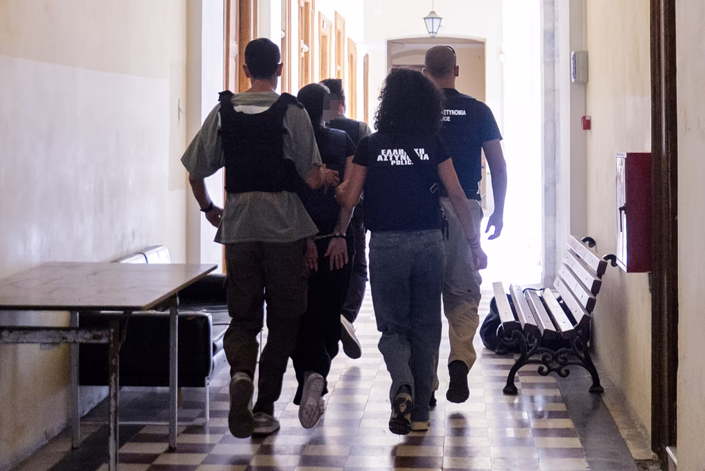 Σύρος: Τοξικολογικές εξετάσεις στη σορό της 42χρονης – «Ζήτησε συγγνώμη πριν πεθάνει» | Επικαιρότητα στο PlusTV.gr