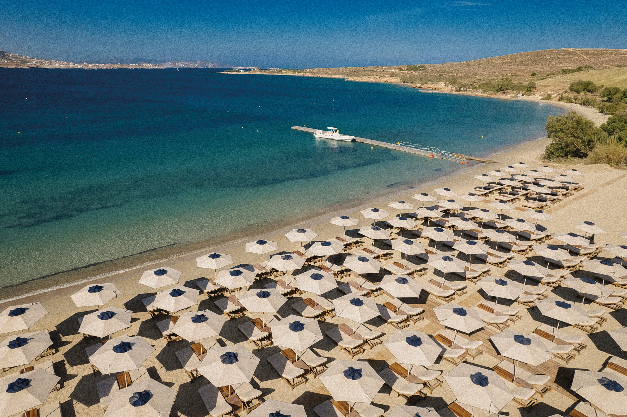 Crios Paros: Κυκλαδίτικη απλότητα στην καρδιά του Αιγαίου