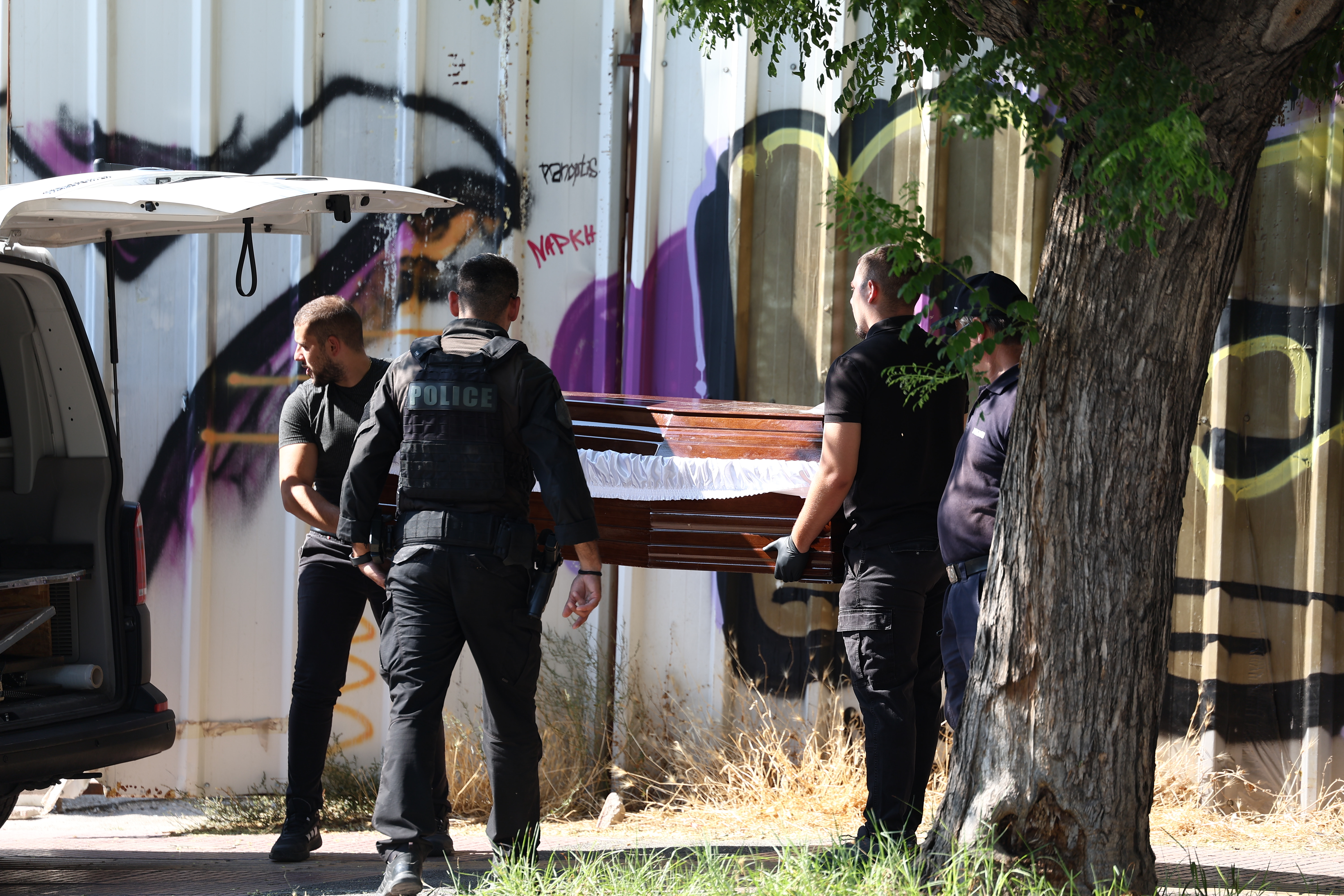 Ανατροπή στο θρίλερ με την 38χρονη Βρετανίδα στην Κυψέλη - Έστελναν SMS ενώ ήταν νεκρή