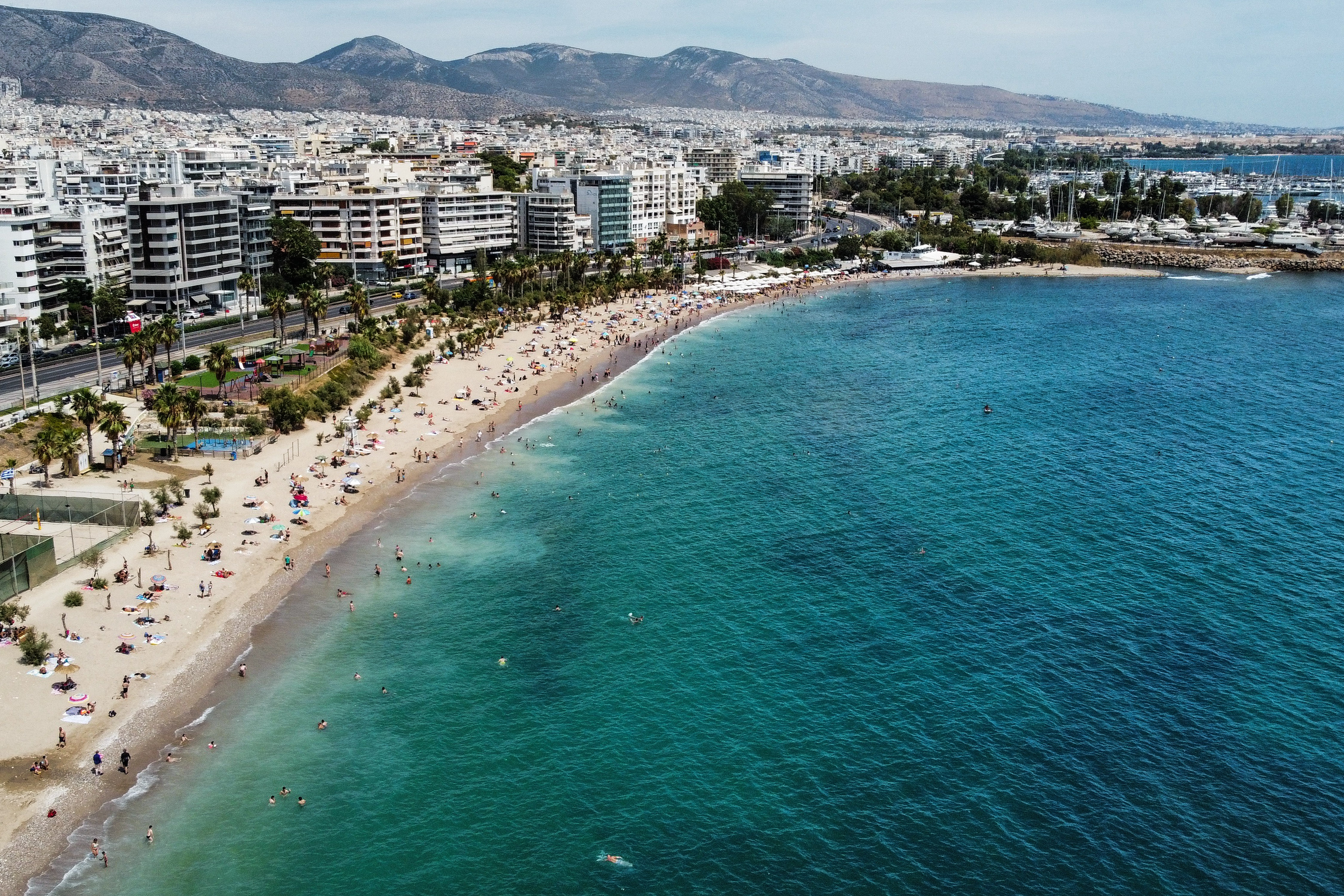 Σε ποιες παραλίες της Αττικής απαγορεύεται η κολύμβηση