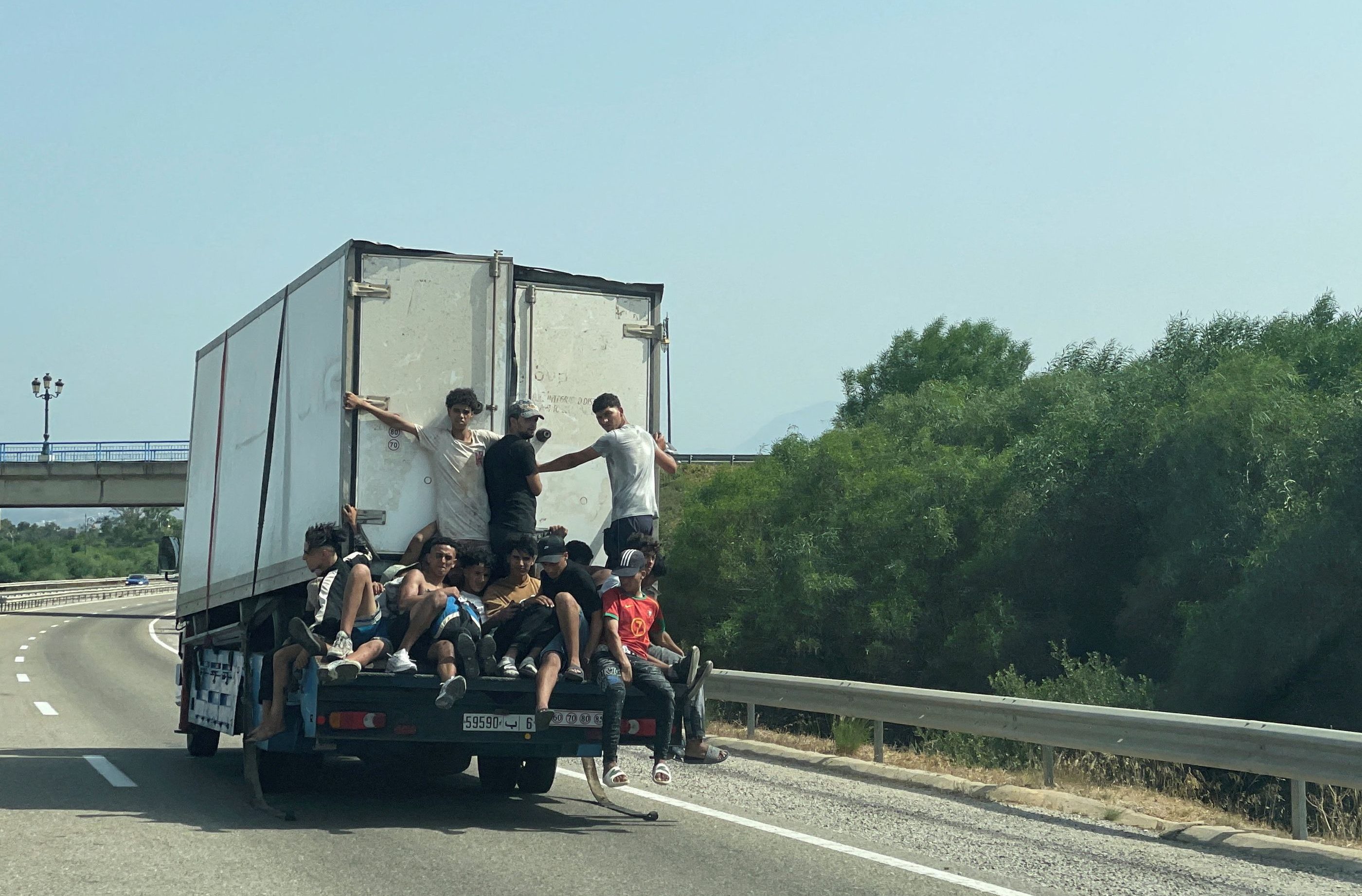 Αυστηρότεροι συνοριακοί έλεγχοι σε Πορτογαλία και Γαλλία λόγω της κρίσης στη Θεούτα