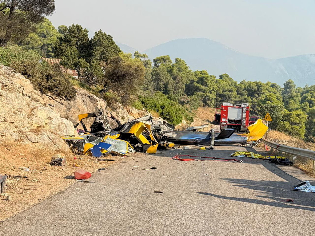 Σύγκρουση ελικοπτέρων-Ψάθα: Ανθρώπινο λάθος, έλλειψη συντονισμού ή βλάβη; Τι λένε οι ειδικοί