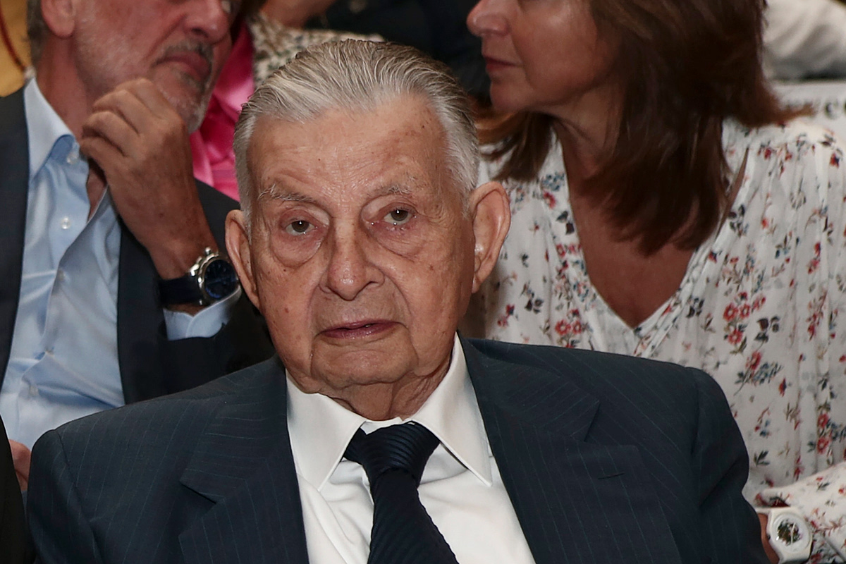 Την Τρίτη στη Μητρόπολη Αθηνών η κηδεία του Γιάννη Βαρβιτσιώτη