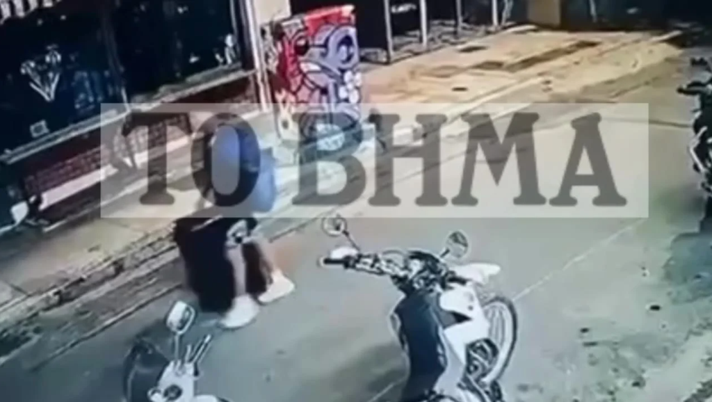 Κυψέλη: Η στιγμή που ο 26χρονος Αφγανός μεταφέρει τη βαλίτσα με την 38χρονη – Τα λάθη που τον «έκαψαν»