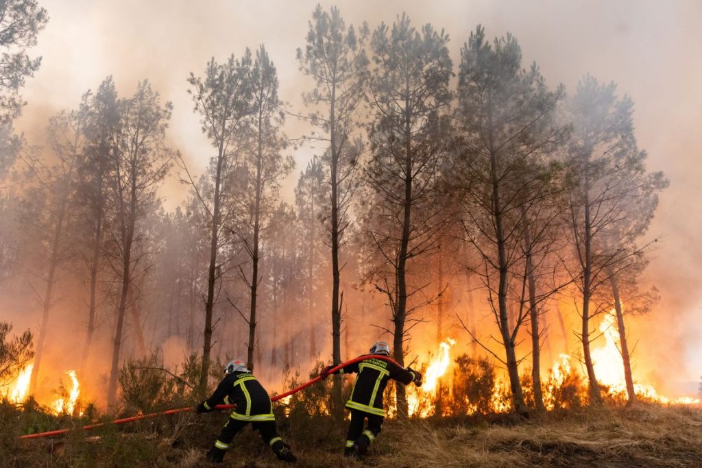 ΕΕ: Πάνω από 15 δισ. ευρώ το κόστος των πυρκαγιών – Πιέσεις από Κομισιόν για επενδύσεις | Επικαιρότητα στο PlusTV.gr