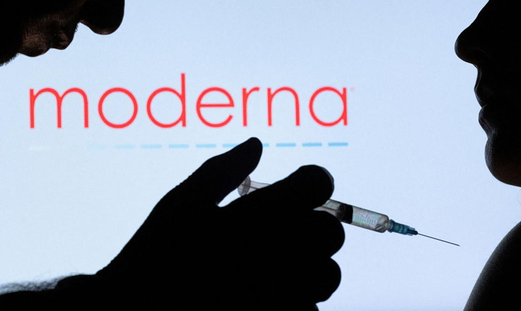 FDA: «Πράσινο φως» στο πρώτο εμβόλιο mRNA για τη γρίπη – Πρώτη νίκη της Moderna | Επικαιρότητα στο PlusTV.gr