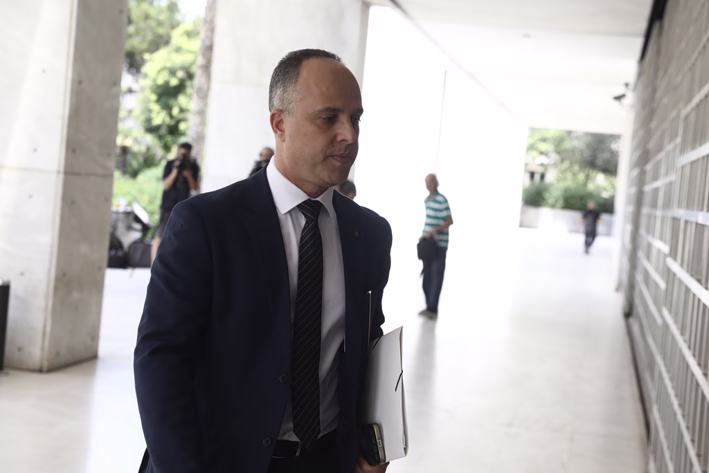 Υποκλοπές: Τα 7 ερωτήματα του Ζαχαρία Κεσσέ προς την Ένωση Εισαγγελέων | Επικαιρότητα στο PlusTV.gr