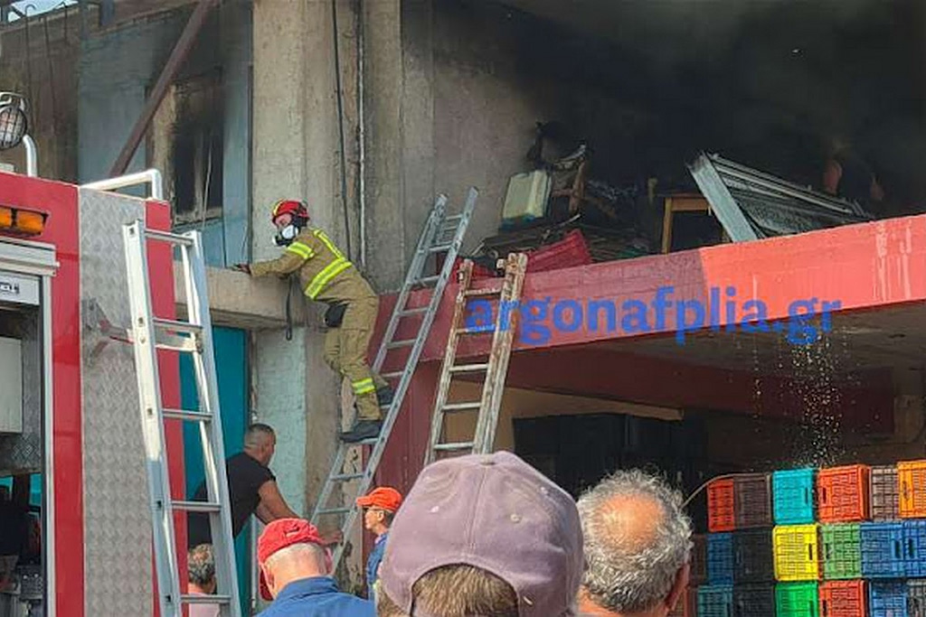 Ναύπλιο: Τραυματίστηκε πυροσβέστης από έκρηξη σε δοχείο με λάδι | Επικαιρότητα στο PlusTV.gr