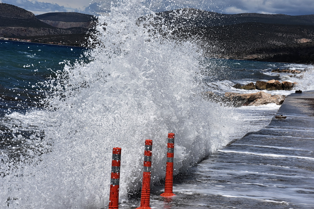 Καιρός: Έως 39°C και άνεμοι έως 7 μποφόρ στο Αιγαίο – «Πορτοκαλί» συναγερμός για πυρκαγιές | Επικαιρότητα στο PlusTV.gr
