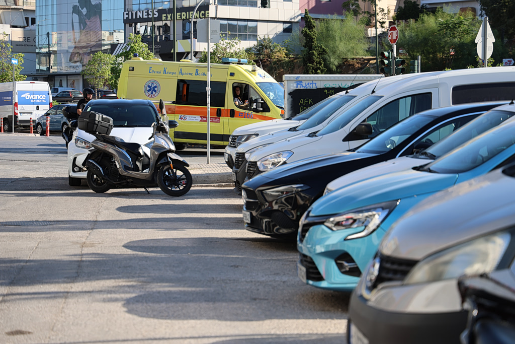 Άγιος Δημήτριος: Νεκρός από το μεσημέρι ο αστυνομικός – Το αλκοόλ, τα σημάδια και οι εξετάσεις