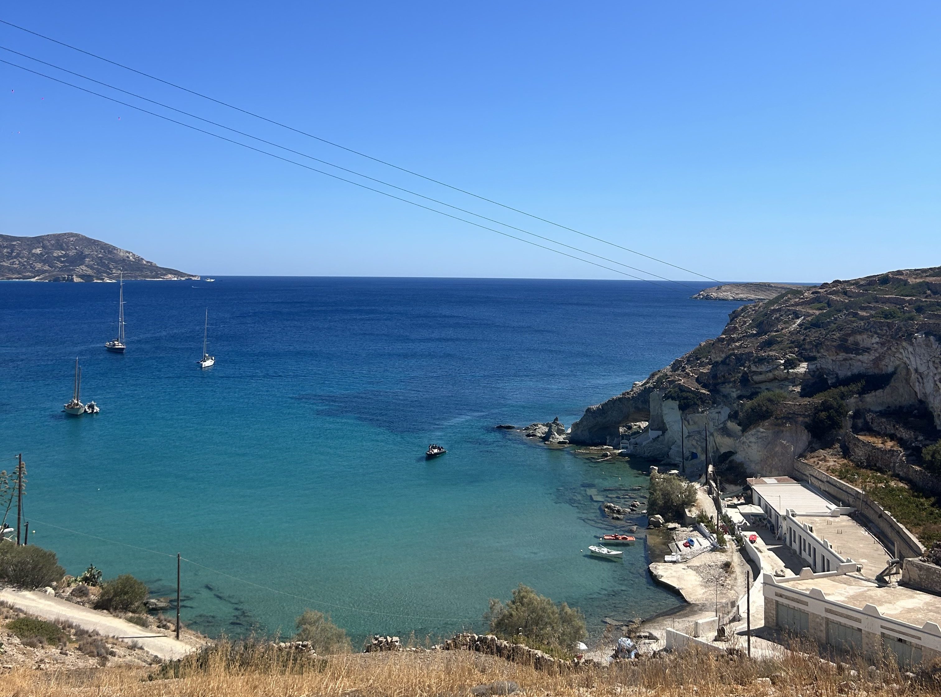 «Έπιασε το «τηλέφωνο» του μπάνιου και τελείωσε» - Πώς έχασε τη ζωή του ο 17χρονος στην Κίμωλο