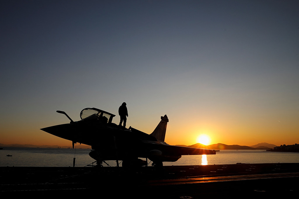 Κατάρριψη drone στον εναέριο χώρο της Λετονίας από μαχητικό του NATO | Επικαιρότητα στο PlusTV.gr