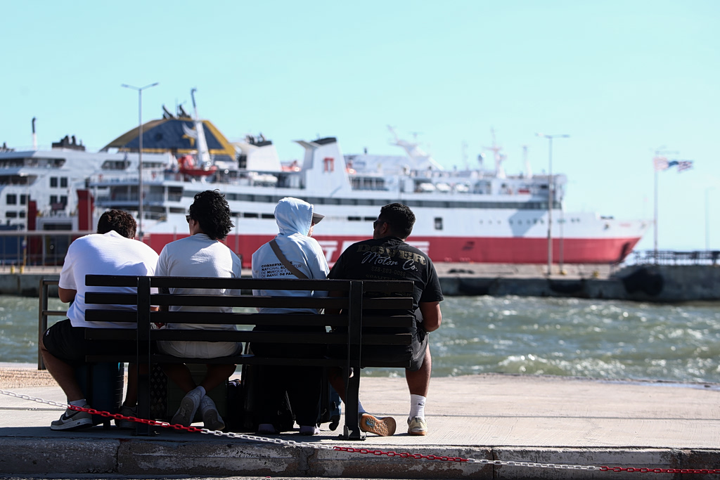 Άρση του απαγορευτικού απόπλου από Ραφήνα και Λαύριο – Τα δρομολόγια | Επικαιρότητα στο PlusTV.gr