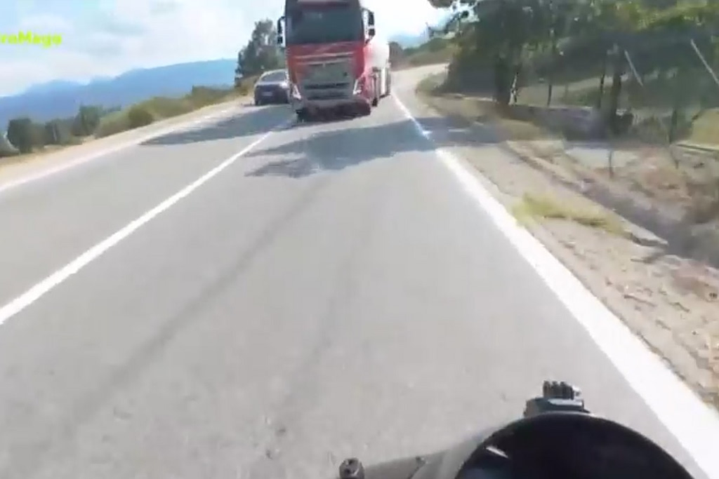 Λίμνη Πλαστήρα: Δικογραφία σε βάρος του οδηγού βυτιοφόρου που κόντεψε να συγκρουστεί με μηχανή