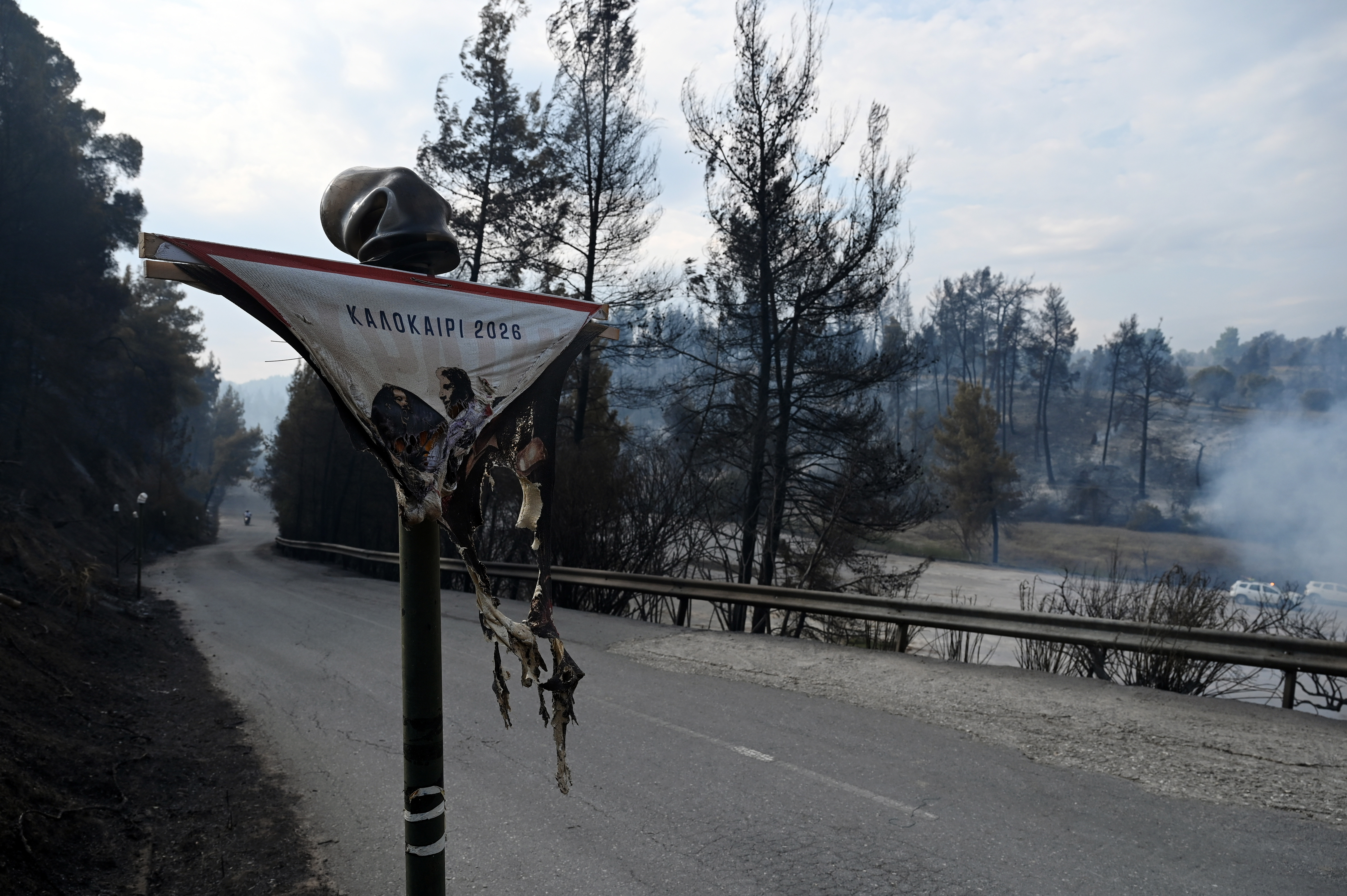 Έρημος τόπος η Σίβηρη Χαλκιδικής παραμονή Δεκαπενταύγουστου – Εικόνες απόλυτης καταστροφής