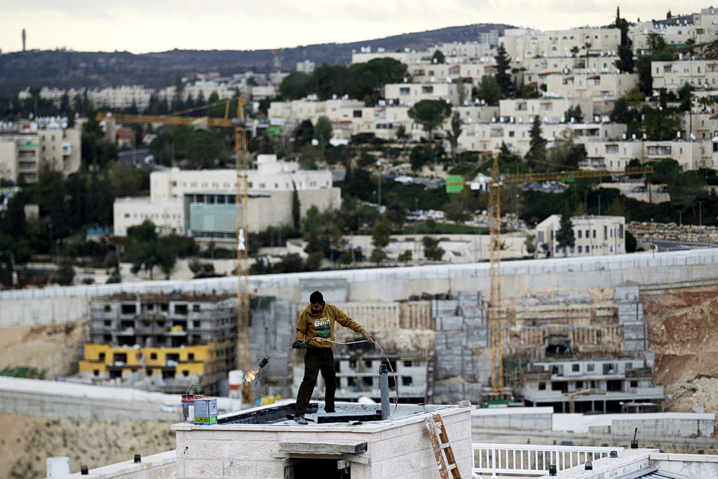 Βρετανία: Κόκκινη κάρτα στο Ισραήλ για τον αποικισμό στη Δυτική Οχθη | Επικαιρότητα στο PlusTV.gr
