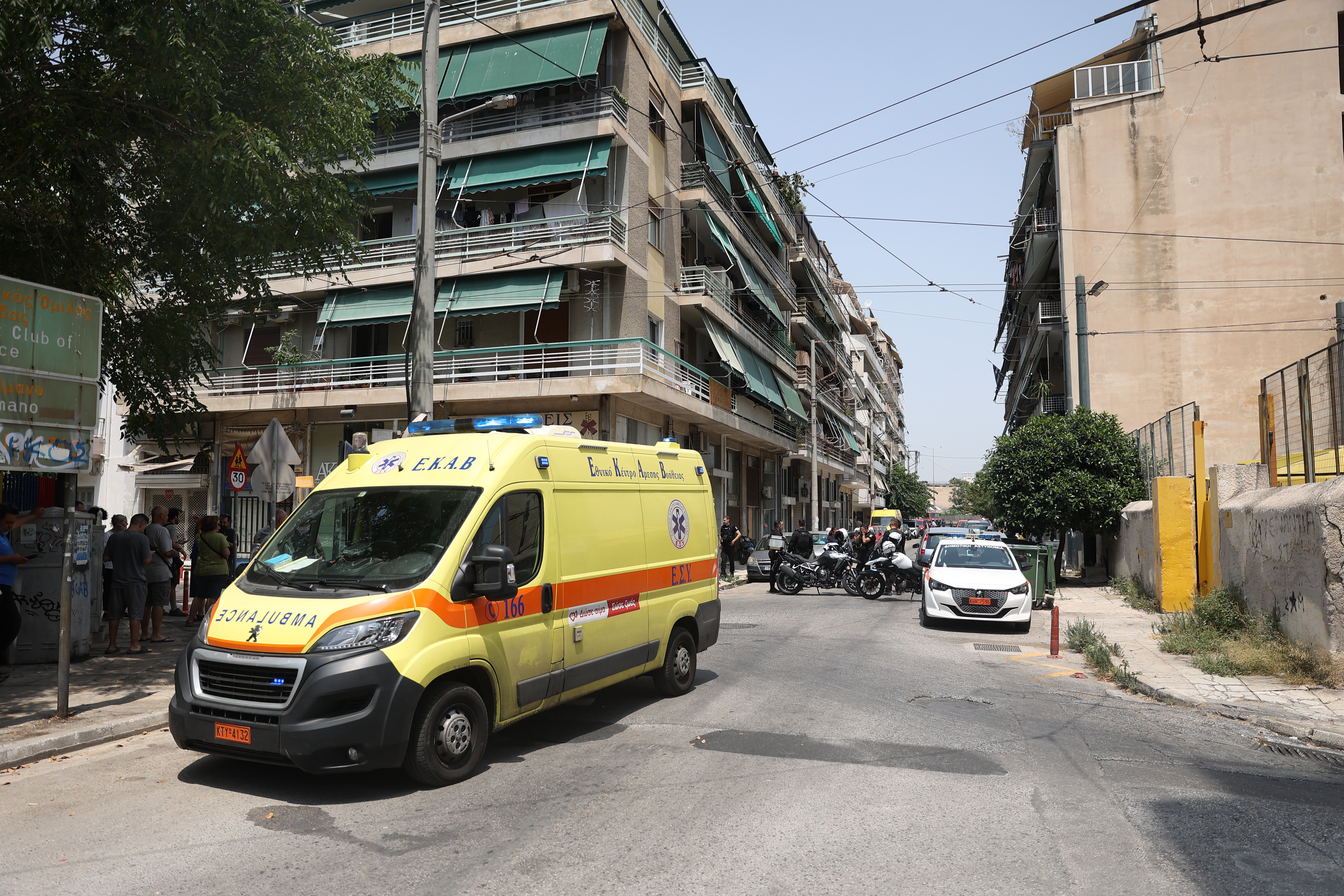Αυτοπυροβολήθηκε ιδιοκτήτης βενζινάδικου – Σε κατάσταση σοκ η υπάλληλός του