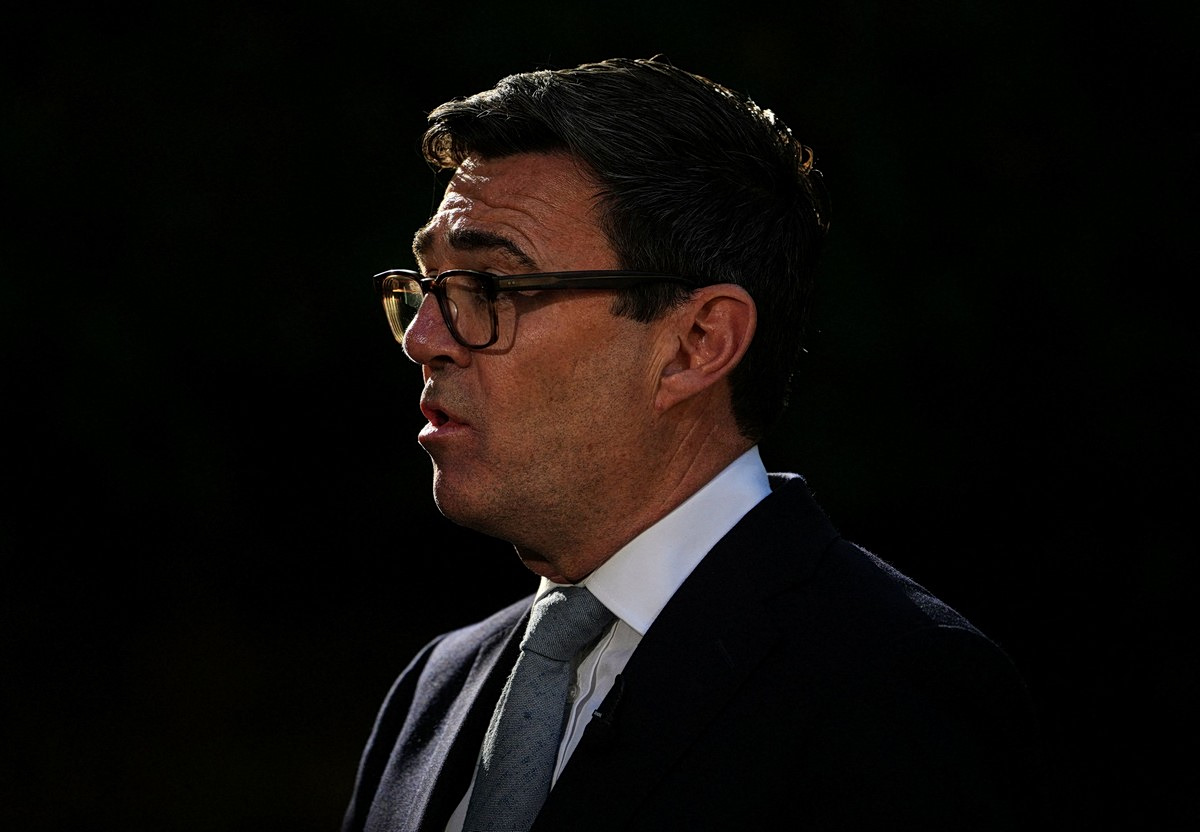 Βρετανία: Η καλή εκκίνηση του Μπέρναμ και η δύσκολη κούρσα που έχει μπροστά του