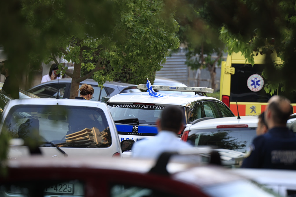 Ανατροπή στη Νέα Σμύρνη: Γυναικοκτονία και αυτοκτονία η διπλή τραγωδία – Τι αποκαλύπτει βίντεο