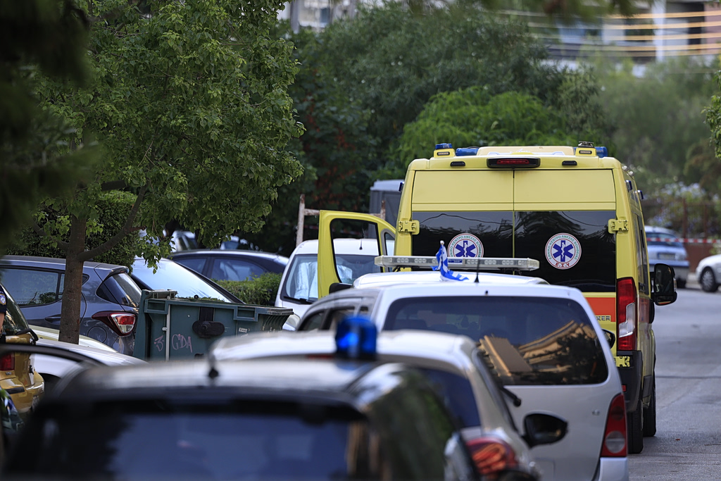 5 το πρωί: Σε θέση υπεροχής οι Ένοπλες Δυνάμεις – Διπλή τραγωδία στη Νέα Σμύρνη – Επιμένει ο καύσωνας