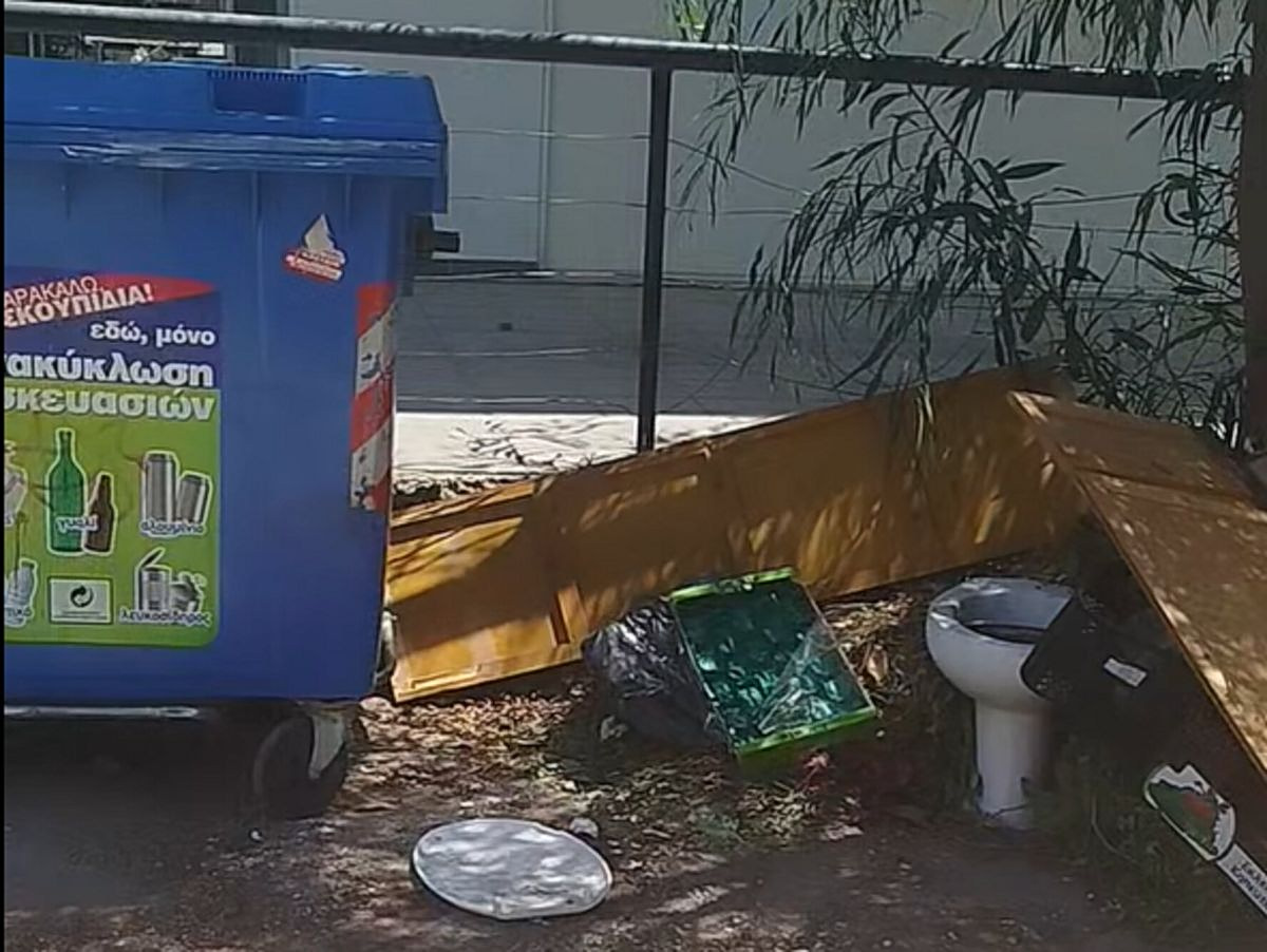 Σκουπίδια στο Τολό