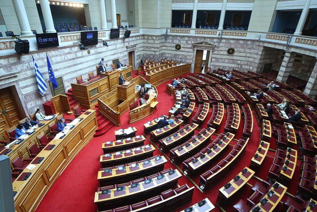Το έδρανο που άλλαξε ιδιοκτήτη | Επικαιρότητα στο PlusTV.gr