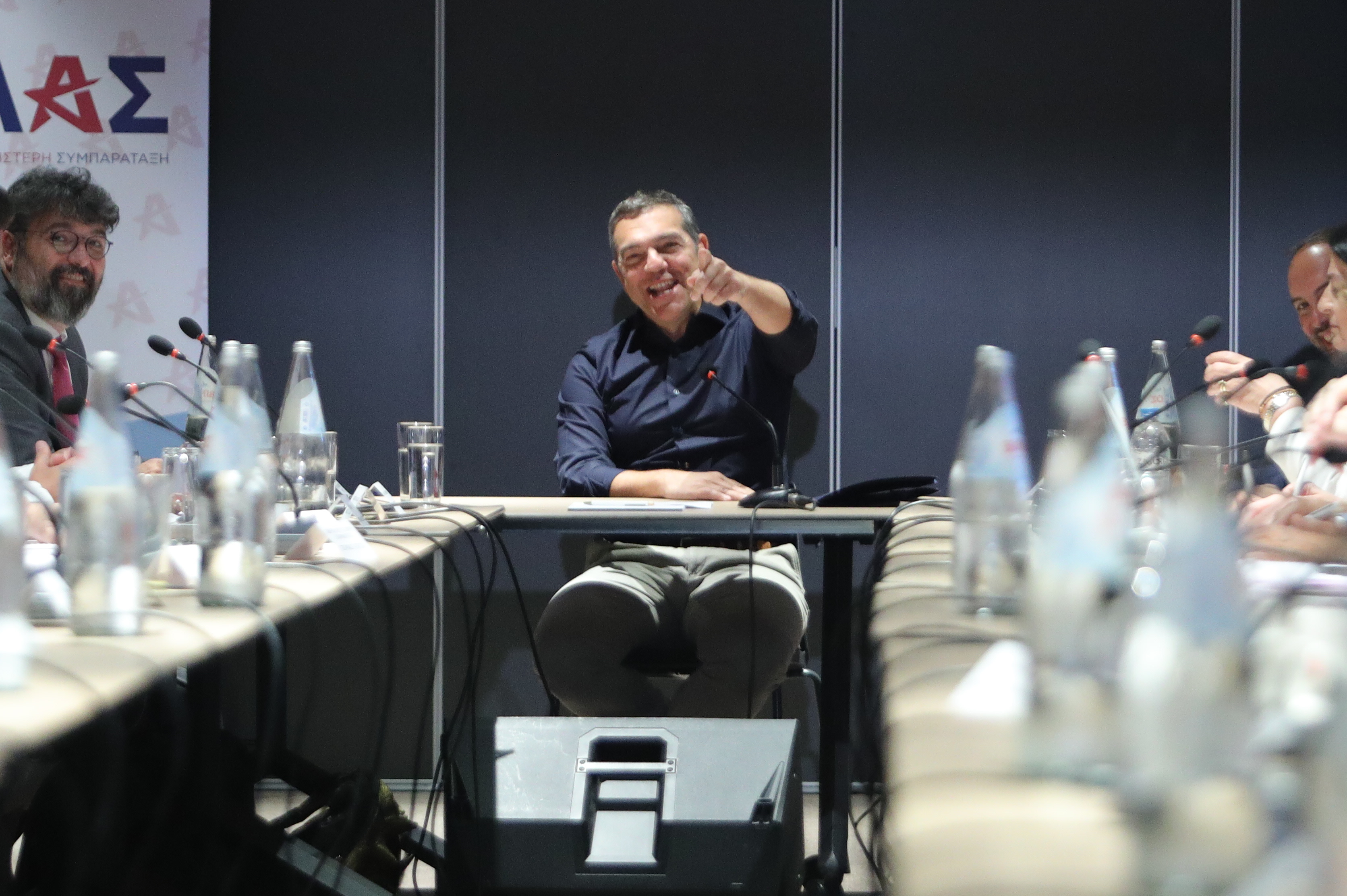 Τσίπρας σε τομεάρχες: Ετοιμαζόμαστε όχι μόνο για τη μάχη, αλλά για να κυβερνήσουμε - Το σύνθημα για τη ΔΕΘ