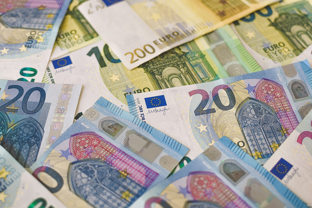 ΕΚΤ: Χωρίς ουσιαστική πρόοδο η σύγκλιση 5 χωρών προς το ευρώ | Επικαιρότητα στο PlusTV.gr