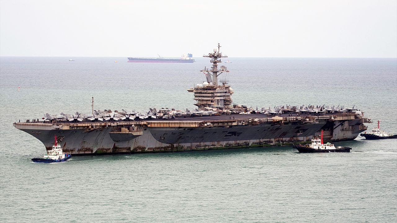 «Σκουριασμένο» το USS Abraham Lincoln μετά από 286 ημέρες στη θάλασσα – Τι λένε οι ειδικοί