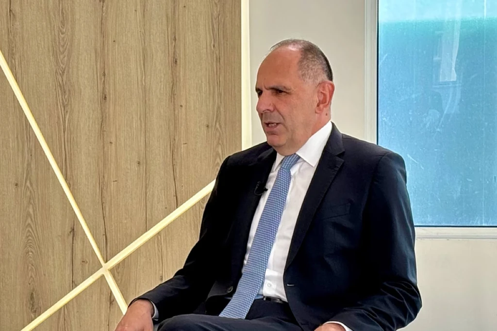 Γεραπετρίτης: «Η άμυνα είναι μέσο διπλωματίας» – Τι είπε για Τουρκία, ΗΠΑ και «Ασπίδα» | Επικαιρότητα στο PlusTV.gr