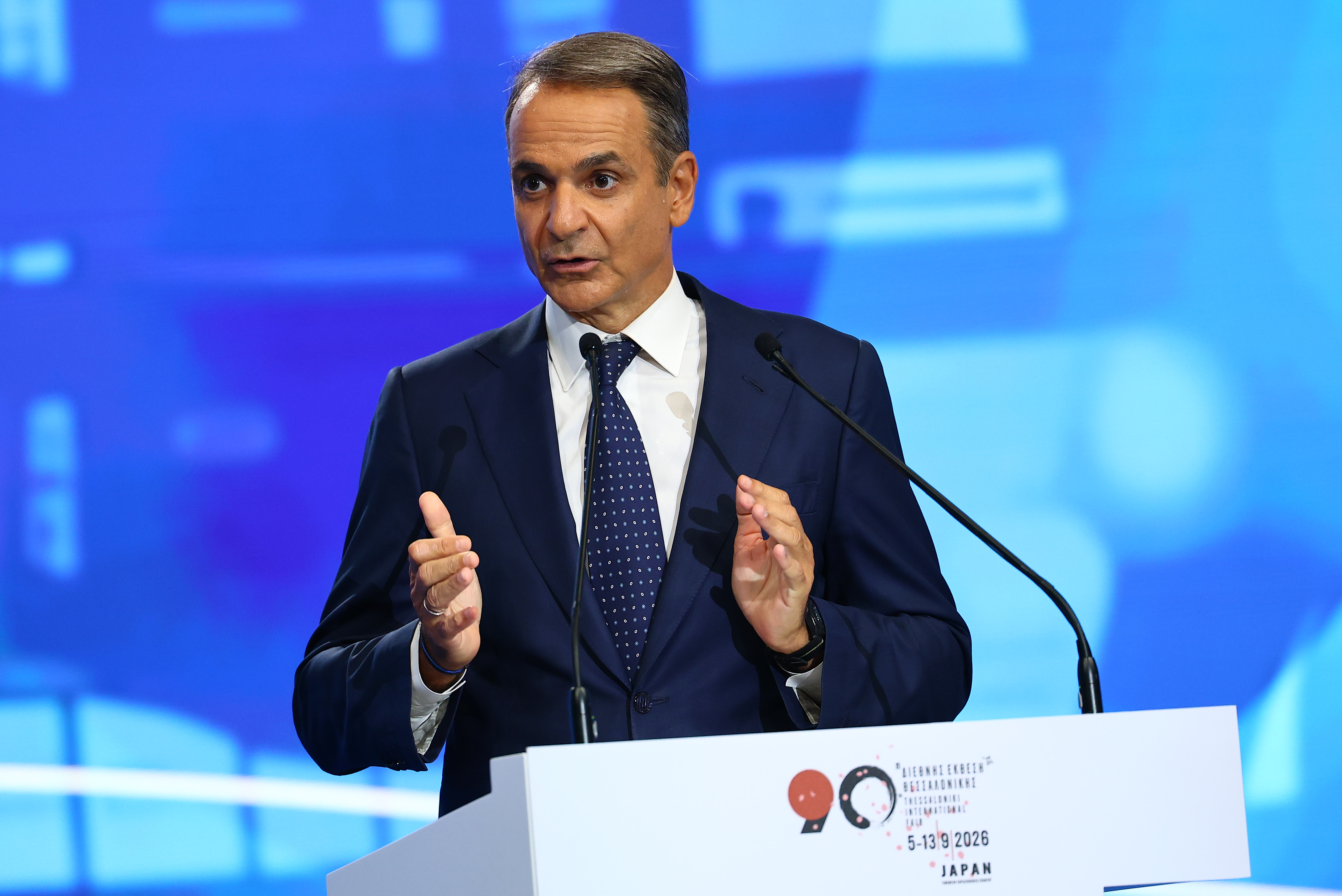 Οι δεσμεύσεις Μητσοτάκη για μισθούς και συντάξεις - Επίδομα Χριστουγέννων στο Δημόσιο