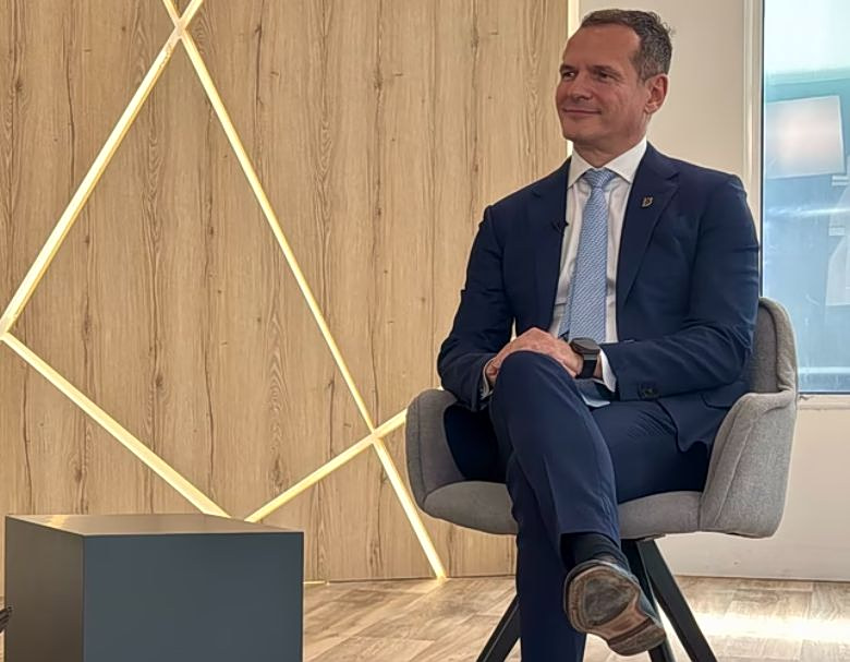 Μανουσάκης – ΑΔΜΗΕ: Ψήφος εμπιστοσύνης Meridiam στο GSI – Σχέδιο για φθηνό ρεύμα στα νησιά | Επικαιρότητα στο LivePress.gr