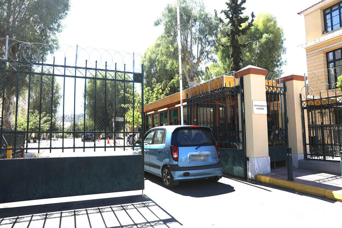 Μαραθώνας: Τι εξετάζουν πλέον οι Αρχές - Στην Ευελπίδων κόρη και εγγονός