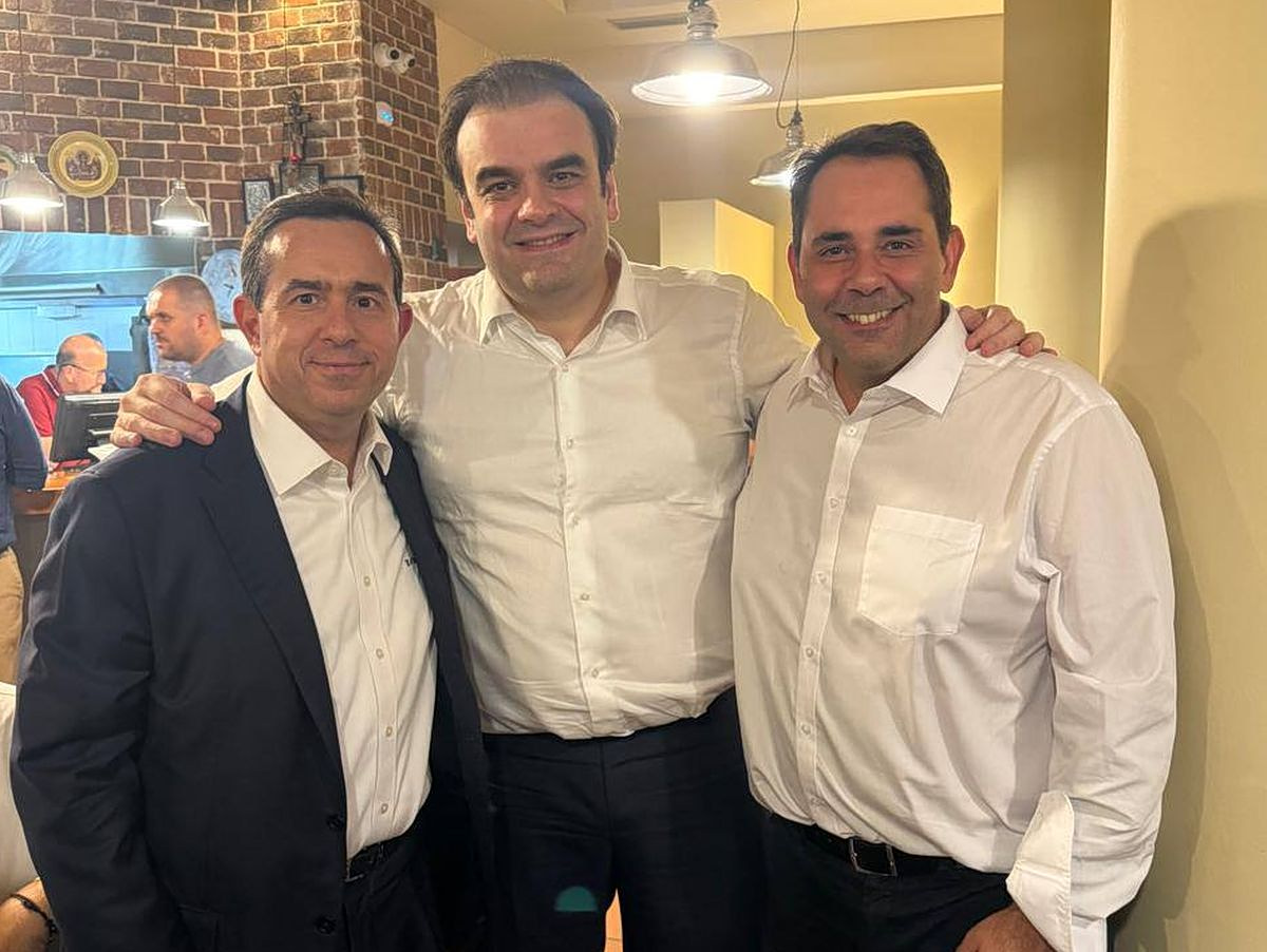 Σουτζουκάκια, γύρος και… οικονομία στο δείπνο Πιερρακάκη στη Θεσσαλονίκη