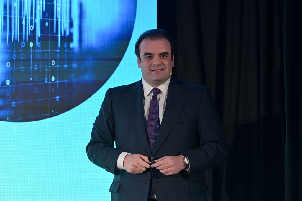 Σήμερα η εξειδίκευση των μέτρων: Ελαφρύνσεις σε τεκμήρια-φόρους, τι θα γίνει με τους μισθούς