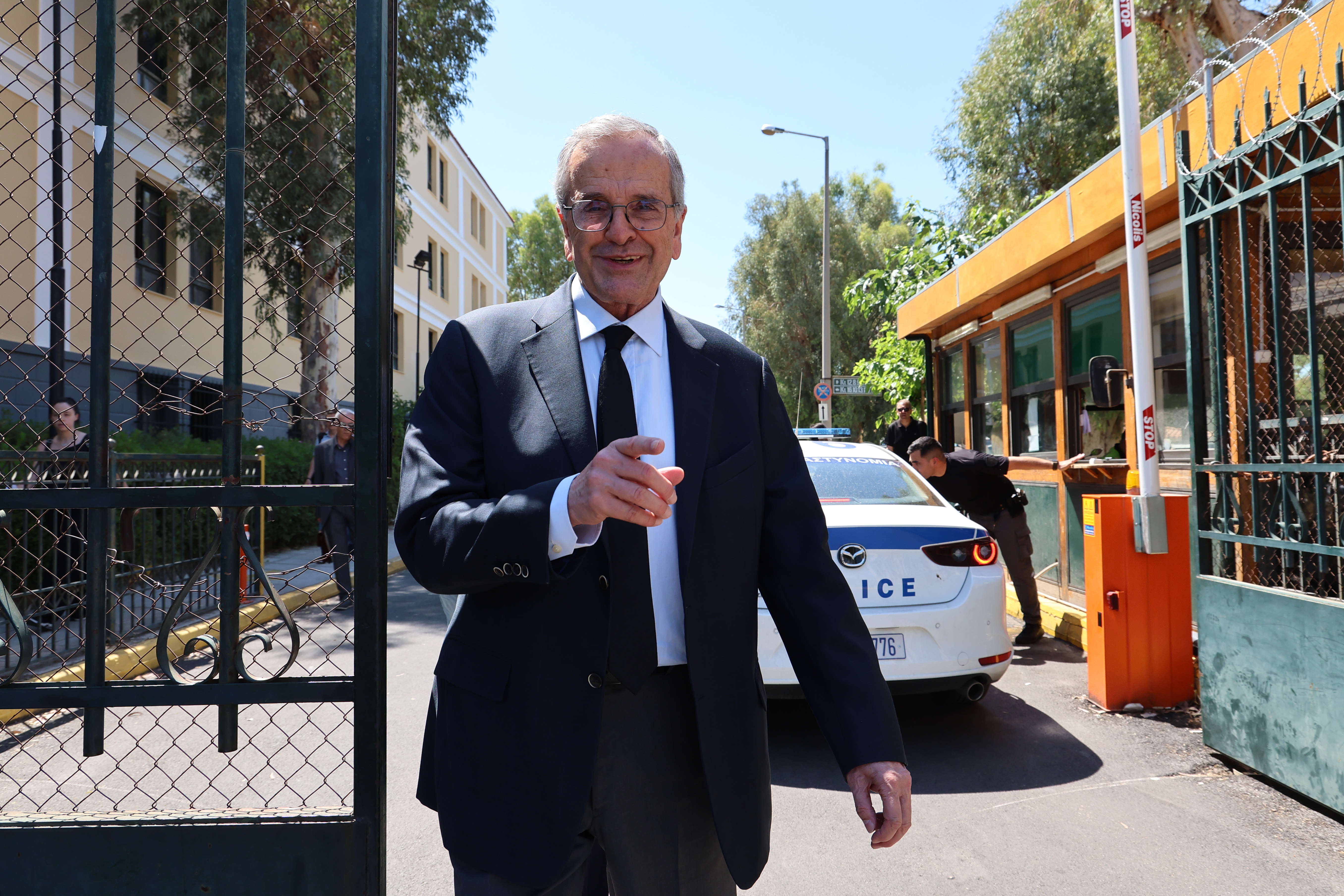 «Πάτα το Αντώνη!»